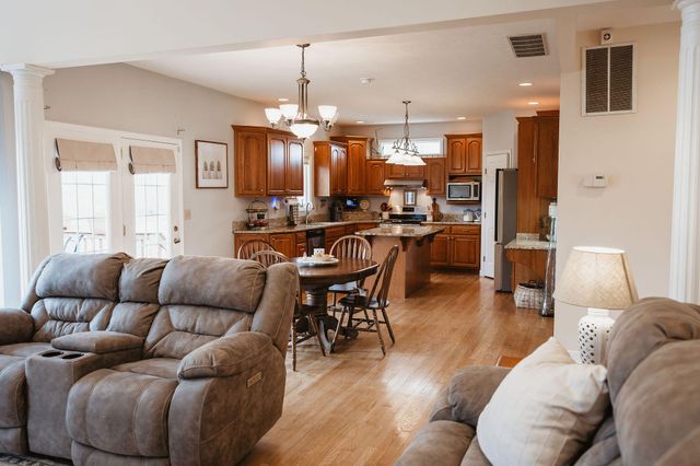 422 Sunset Drive, Morehead, KY 40351