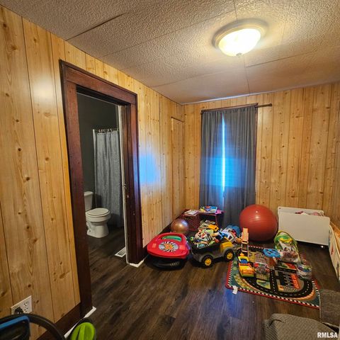 1406 S 12TH Street, Mt Vernon, IL 62864