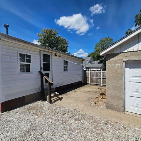 1406 S 12TH Street, Mt Vernon, IL 62864