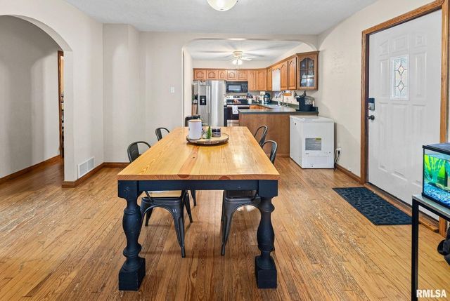 7302 HOFFMAN Road, Centralia, IL 62801