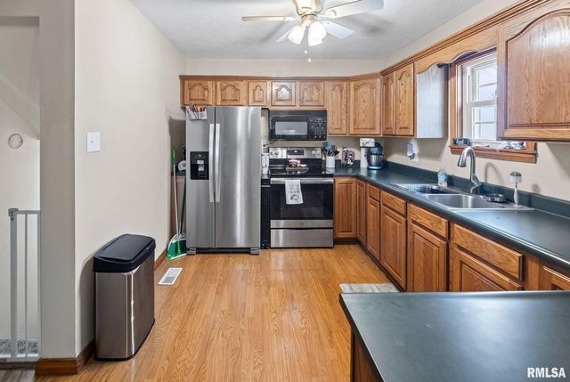 7302 HOFFMAN Road, Centralia, IL 62801