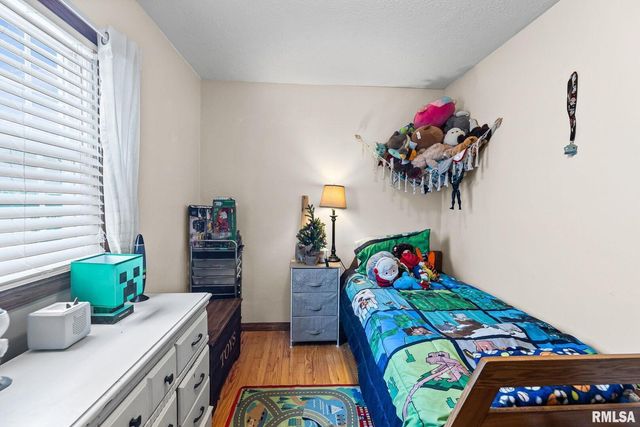 7302 HOFFMAN Road, Centralia, IL 62801