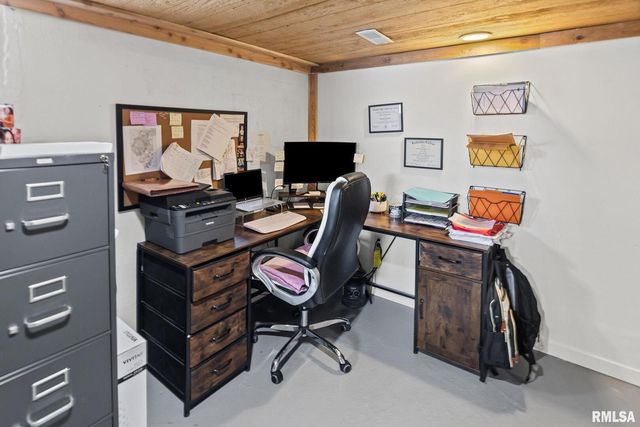 7302 HOFFMAN Road, Centralia, IL 62801