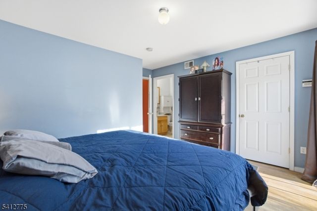 452 Broadway, Elizabeth City, NJ 07206