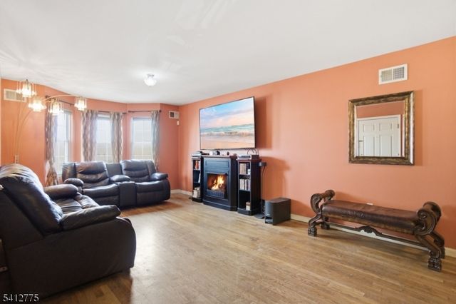 452 Broadway, Elizabeth City, NJ 07206