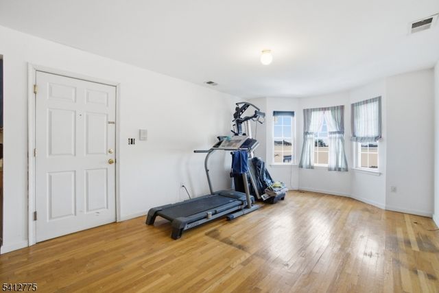 452 Broadway, Elizabeth City, NJ 07206