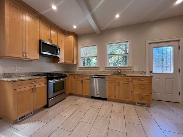 123 Cummins Highway 1, Boston, MA 02131