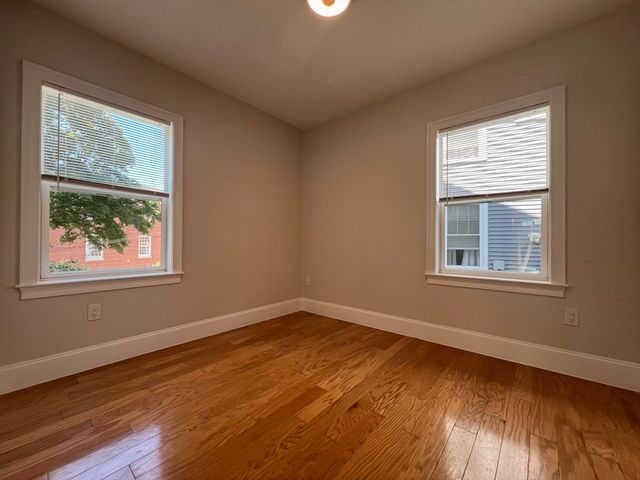123 Cummins Highway 1, Boston, MA 02131