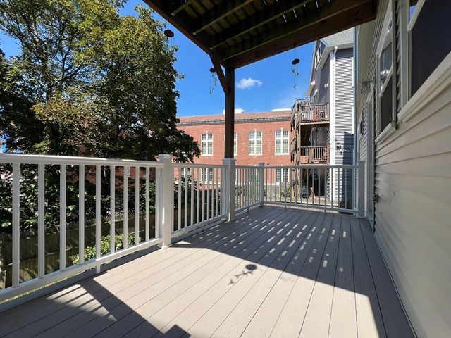 123 Cummins Highway 1, Boston, MA 02131