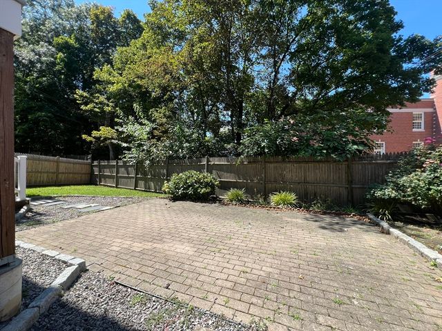 123 Cummins Highway 1, Boston, MA 02131
