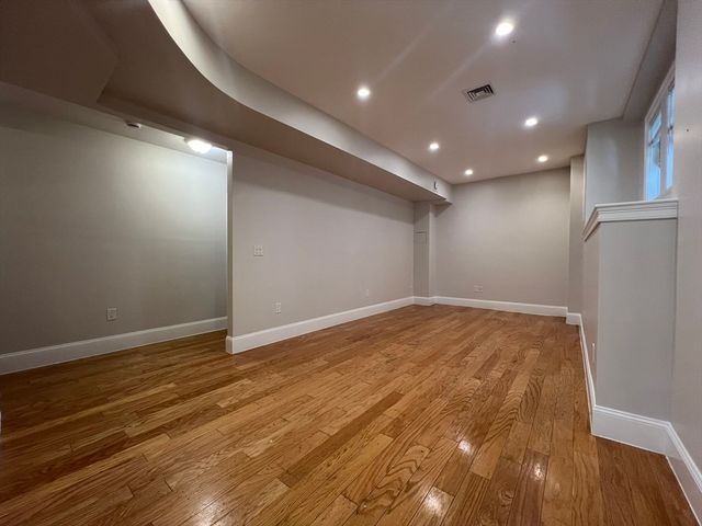 123 Cummins Highway 1, Boston, MA 02131