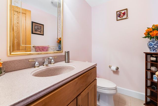 155 Top Of The World Road, Grantham, NH 03753