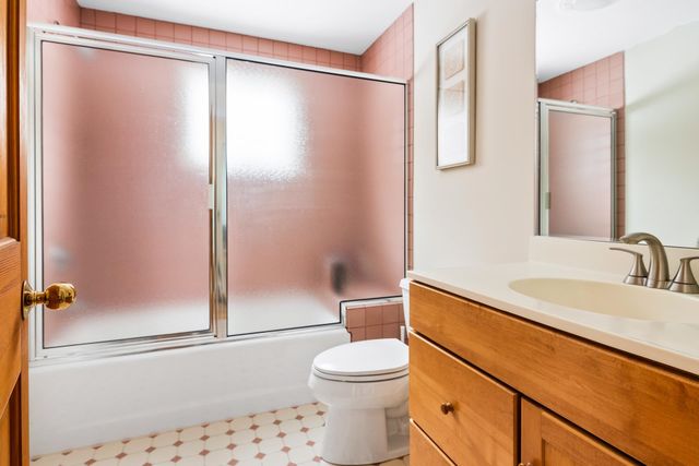 155 Top Of The World Road, Grantham, NH 03753