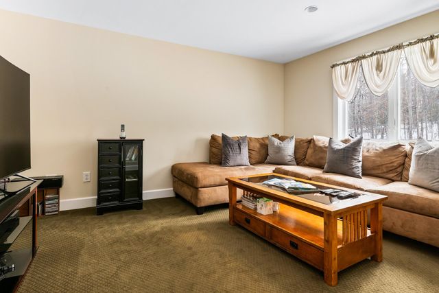 155 Top Of The World Road, Grantham, NH 03753