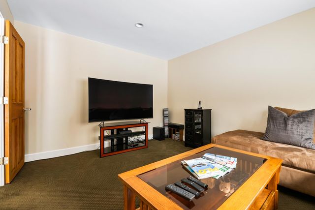 155 Top Of The World Road, Grantham, NH 03753