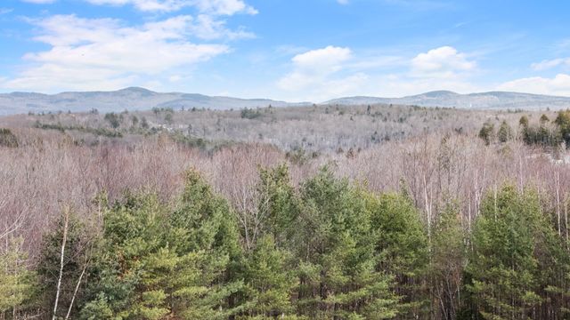 155 Top Of The World Road, Grantham, NH 03753