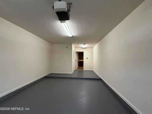 8550 ARGYLE BUSINESS Loop 301, Jacksonville, FL 32244