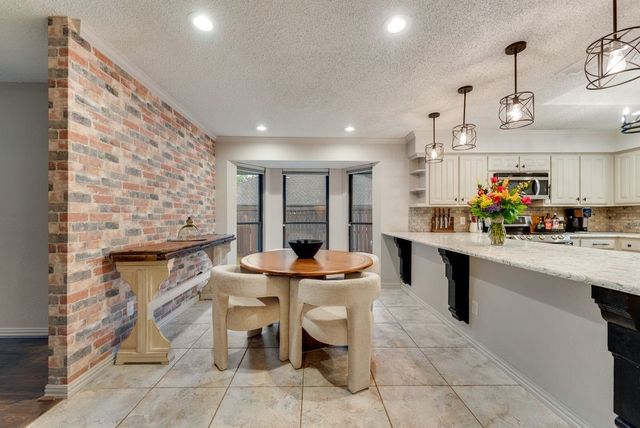 1032 Pebble Beach Drive, Mansfield, TX 76063