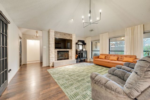 1032 Pebble Beach Drive, Mansfield, TX 76063