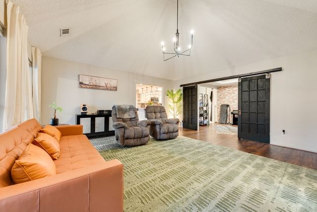 1032 Pebble Beach Drive, Mansfield, TX 76063
