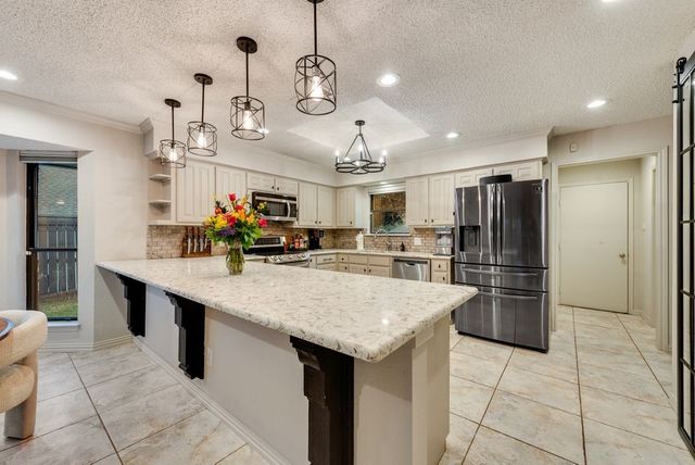 1032 Pebble Beach Drive, Mansfield, TX 76063
