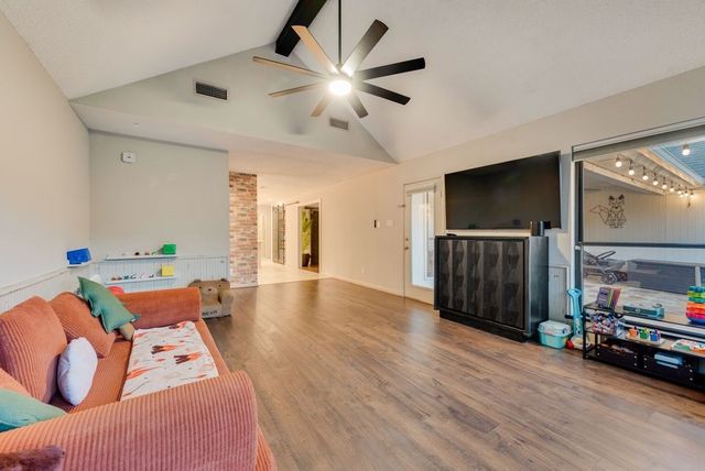 1032 Pebble Beach Drive, Mansfield, TX 76063