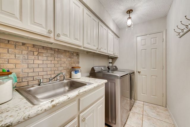 1032 Pebble Beach Drive, Mansfield, TX 76063