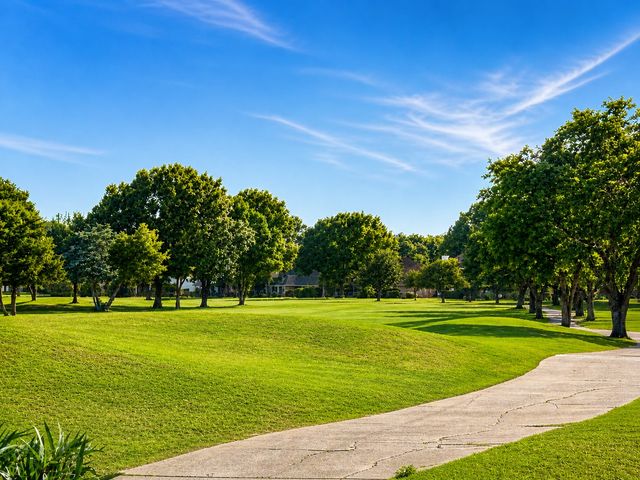 1032 Pebble Beach Drive, Mansfield, TX 76063