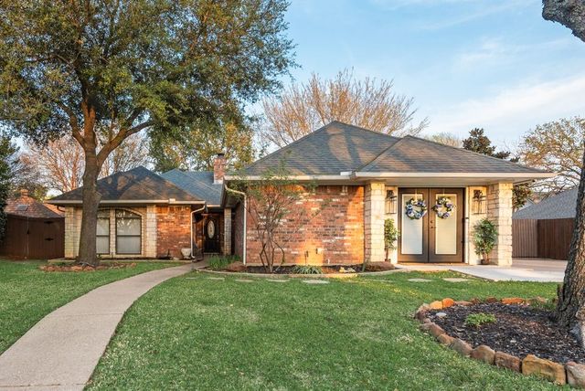1032 Pebble Beach Drive, Mansfield, TX 76063