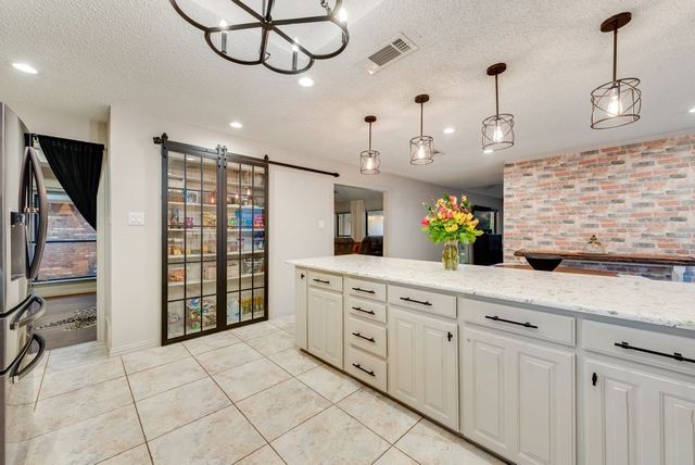 1032 Pebble Beach Drive, Mansfield, TX 76063