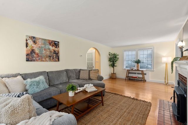 58 Morton St, Needham, MA 02494