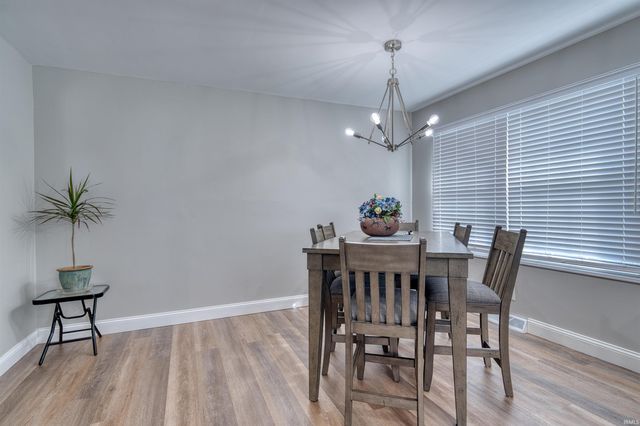 1129 E WATER Street, Mount Vernon, IN 47620