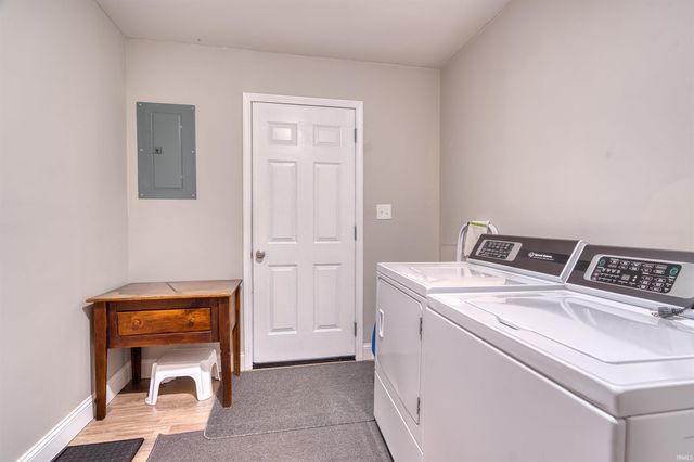 1129 E WATER Street, Mount Vernon, IN 47620