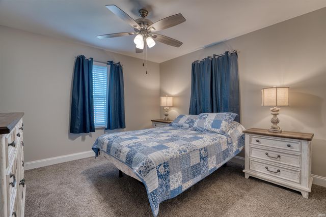1129 E WATER Street, Mount Vernon, IN 47620