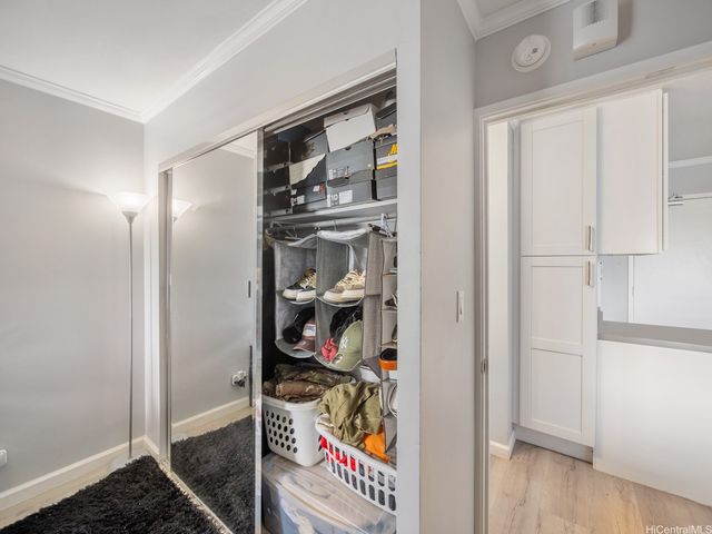 3045 Ala Napuaa Place 1217, Honolulu, HI 96818