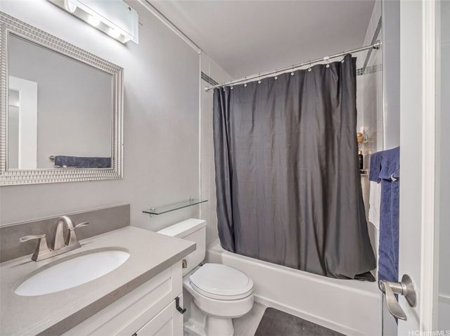 3045 Ala Napuaa Place 1217, Honolulu, HI 96818
