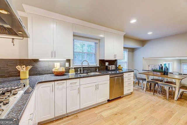 1185 Lake Colony Drive, Marietta, GA 30068