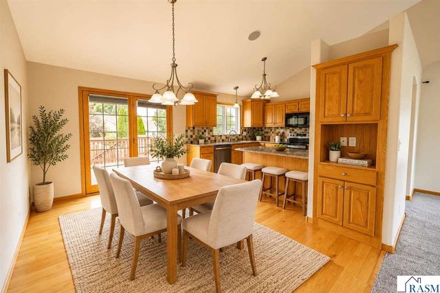 608 Colodoro Lane, Eagle Lake, MN 56024