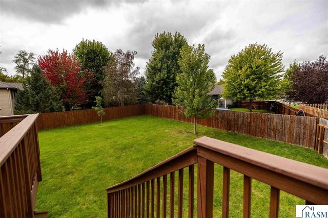608 Colodoro Lane, Eagle Lake, MN 56024