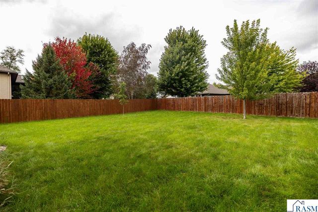 608 Colodoro Lane, Eagle Lake, MN 56024