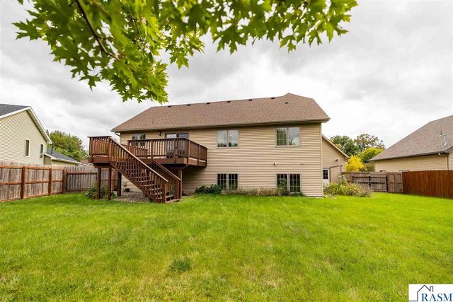 608 Colodoro Lane, Eagle Lake, MN 56024