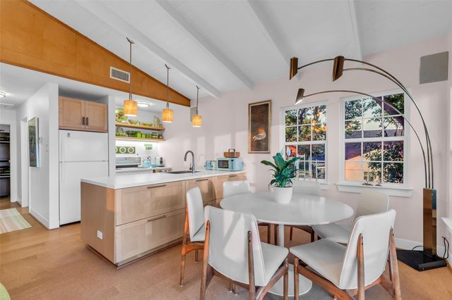 784 W Cattle Drive, Onalaska, TX 77360