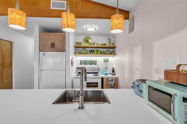 784 W Cattle Drive, Onalaska, TX 77360