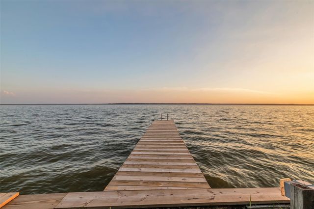 784 W Cattle Drive, Onalaska, TX 77360