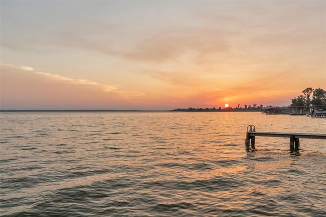 784 W Cattle Drive, Onalaska, TX 77360