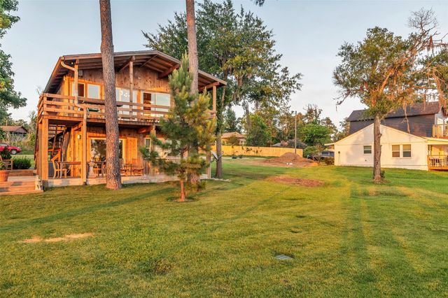 784 W Cattle Drive, Onalaska, TX 77360