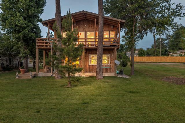 784 W Cattle Drive, Onalaska, TX 77360