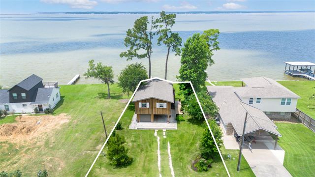 784 W Cattle Drive, Onalaska, TX 77360