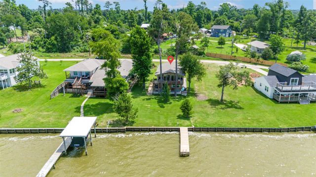 784 W Cattle Drive, Onalaska, TX 77360