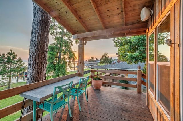 784 W Cattle Drive, Onalaska, TX 77360